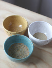 Load image into Gallery viewer, Garlic & Ginger Grater Bowl