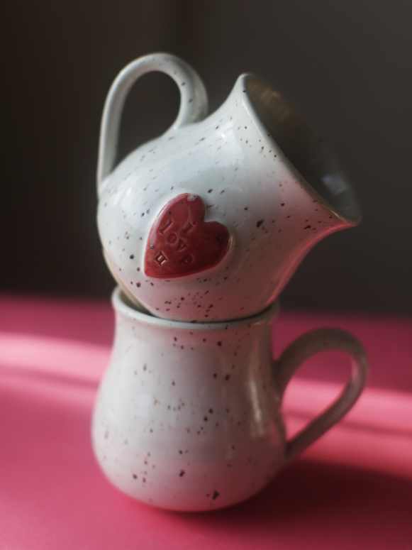 14oz Speckled Heart Mug