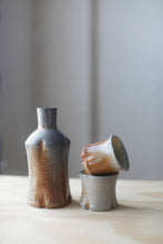 Load image into Gallery viewer, Soda Fired Sake Set - Bottle &amp; 2 cups

