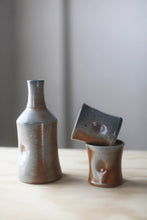 Load image into Gallery viewer, Soda Fired Sake Set - Bottle &amp; 2 cups
