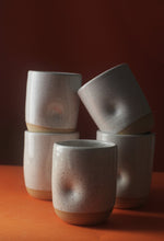 Load image into Gallery viewer, Glossy White Pinch Tumbler
