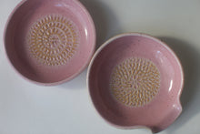 Load image into Gallery viewer, Garlic &amp; Ginger Grater
