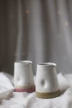 Load image into Gallery viewer, Pinch Spouted Creamer
